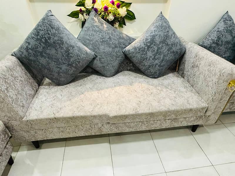 L shaped sofa with mini dining 0