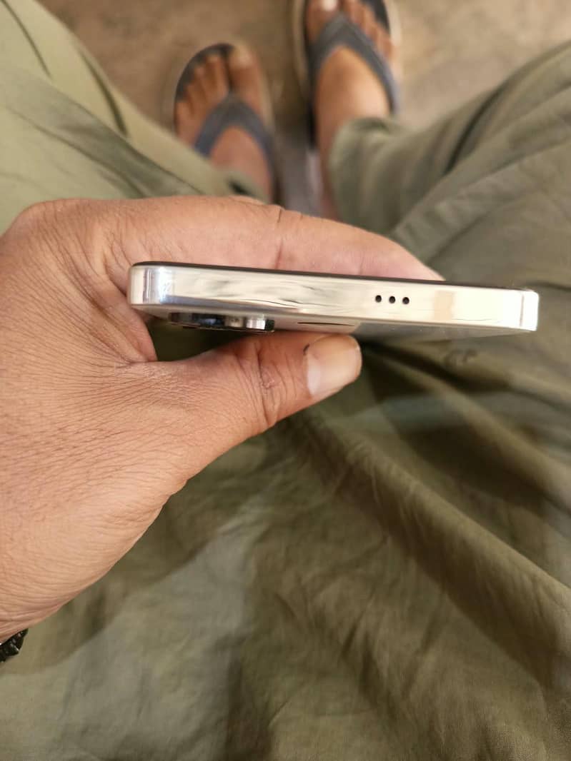 Tecno camon 20 8