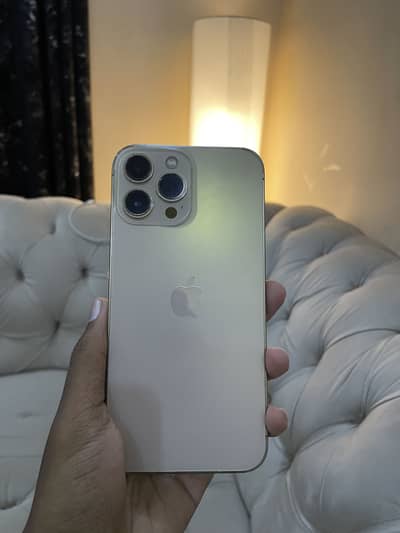 iPhone 13 Pro Max gold