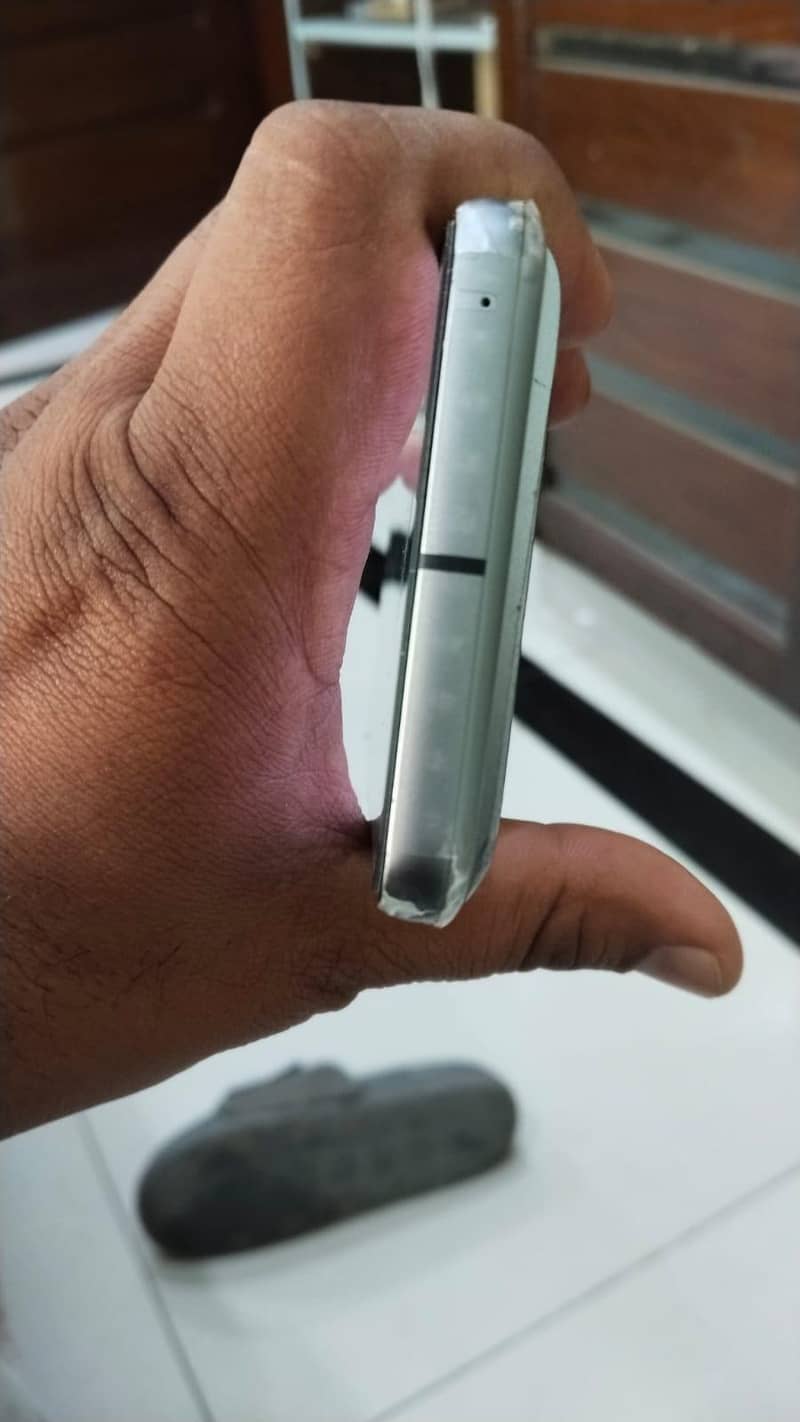 Google Pixel 8 2