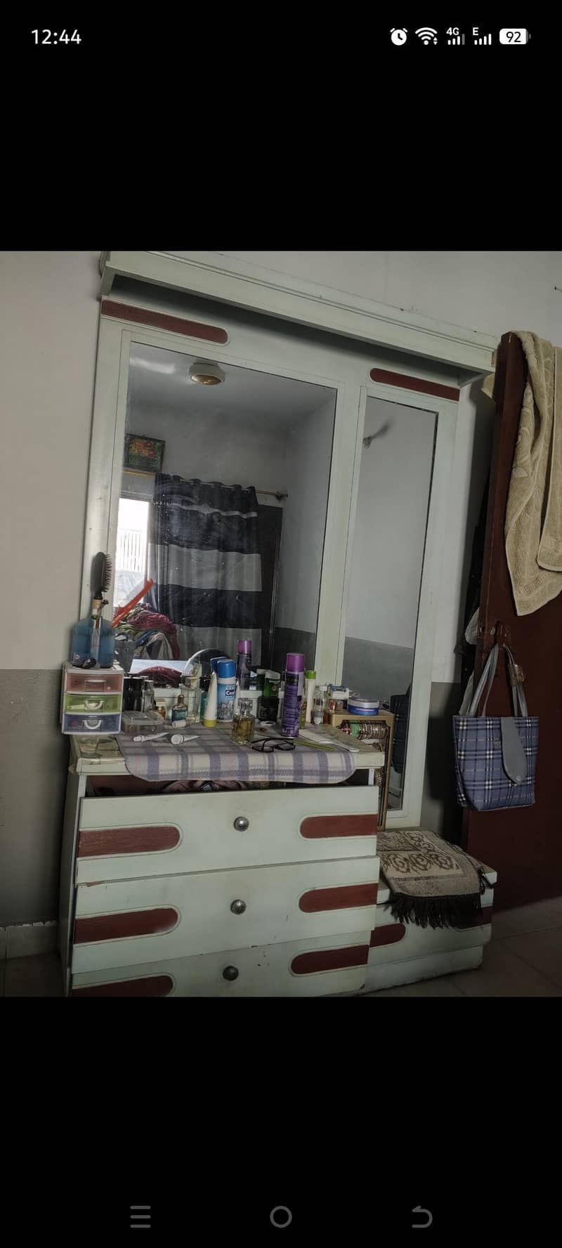 dressing table 0