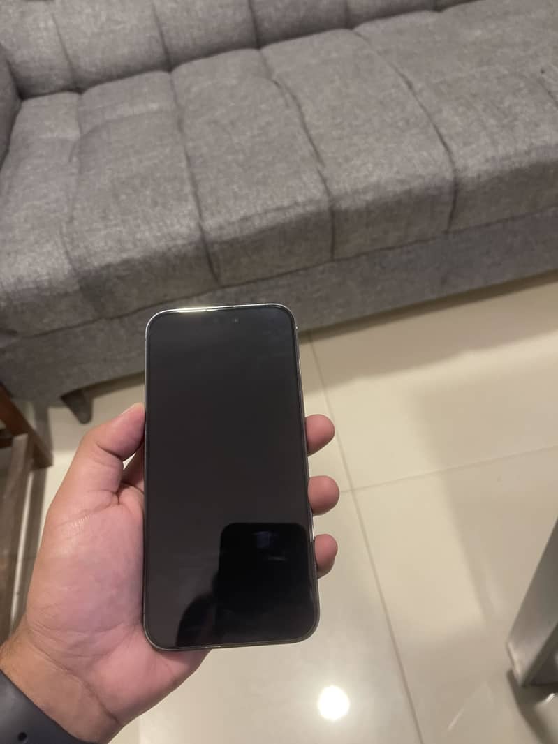 Apple iPhone 14 Pro Max 6
