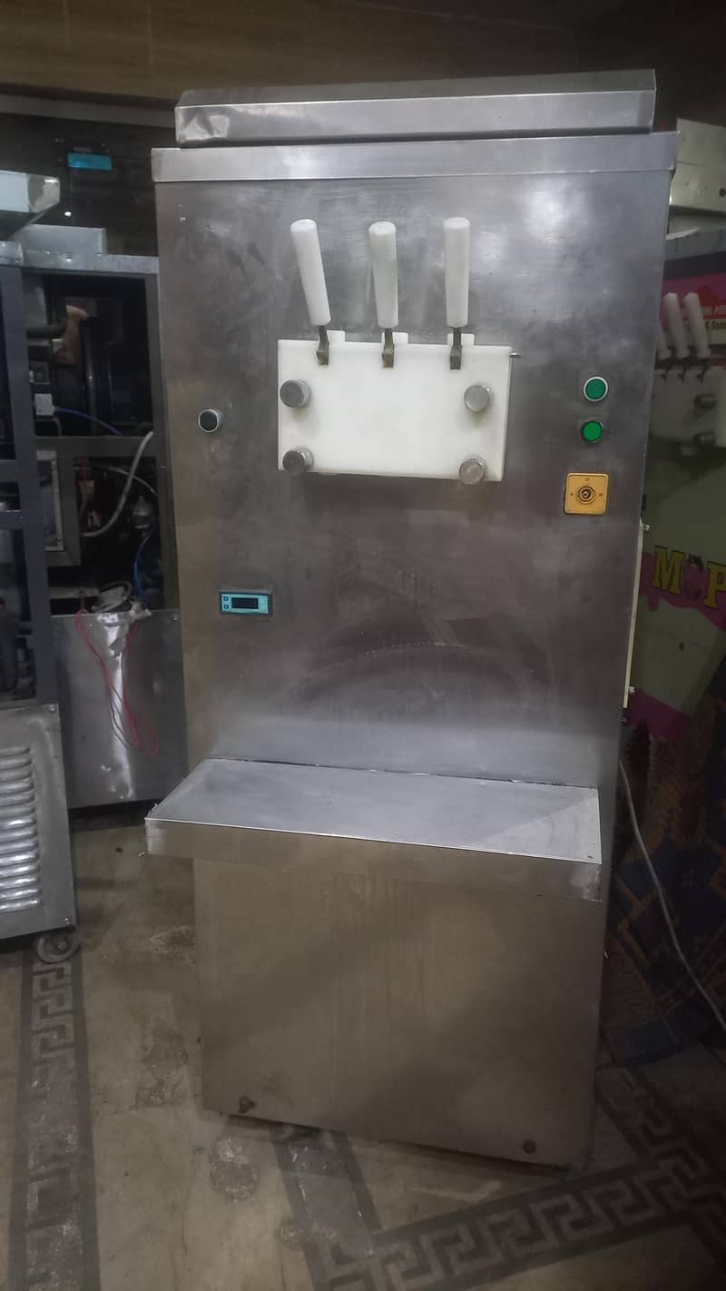 03004293061 3
