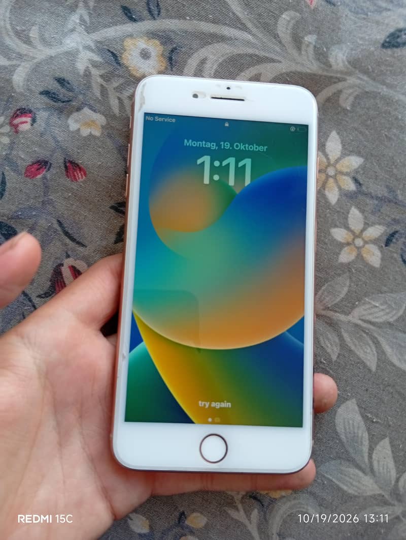 Apple iPhone 8 Plus 1
