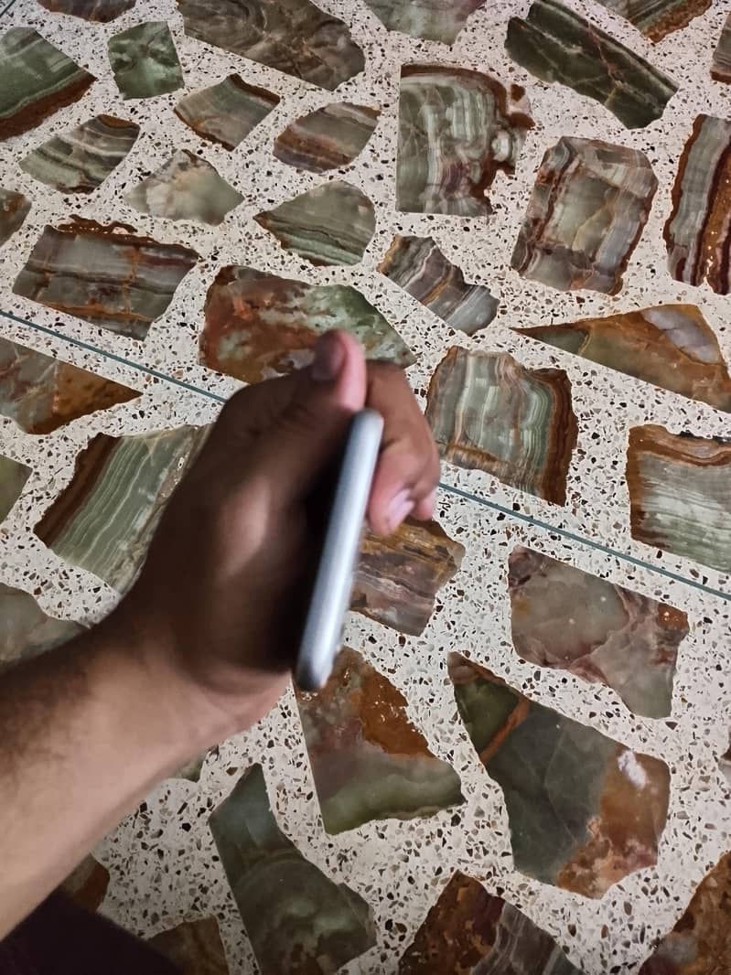 Apple iPhone 11 2