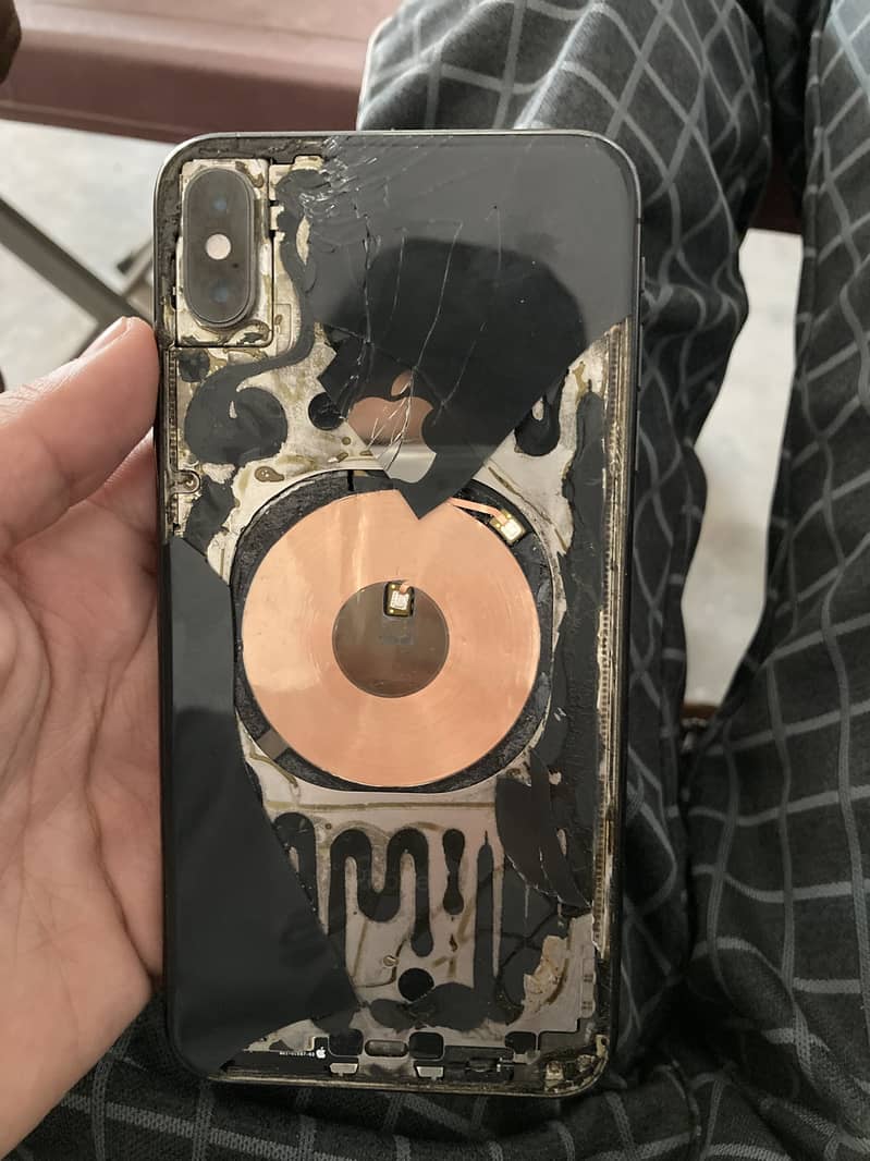 Apple iPhone XS Max 6