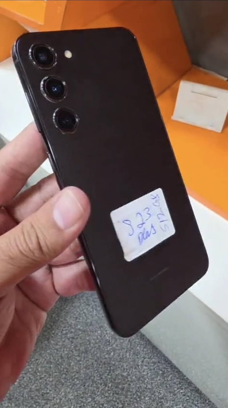 Samsung Mobile S23 Plus 1