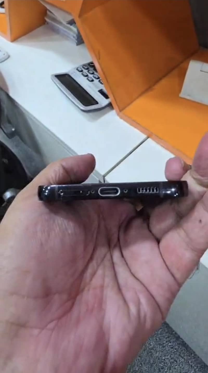 Samsung Mobile S23 Plus 4