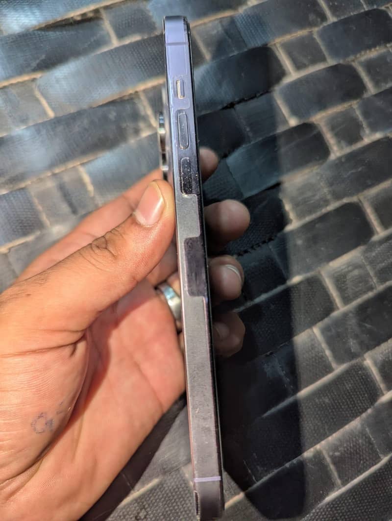 Apple iPhone 14 Pro Max 1