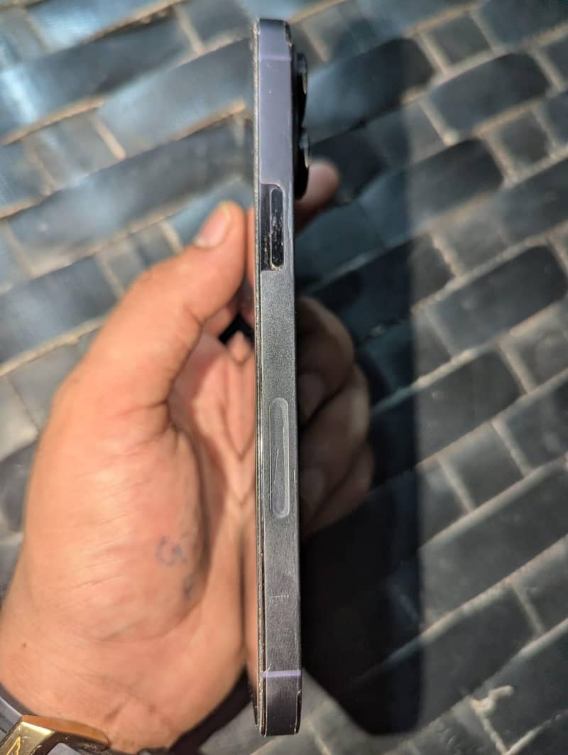 Apple iPhone 14 Pro Max 3