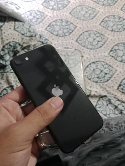 Apple iPhone SE(2) About zrur prhein