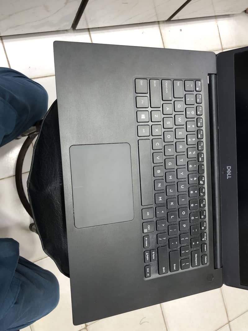 Dell pression 5530 0
