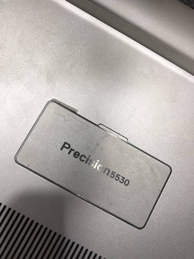 Dell pression 5530 3