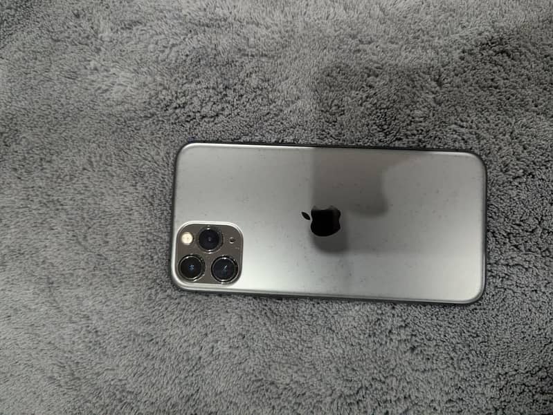 Apple iPhone 11 Pro 3