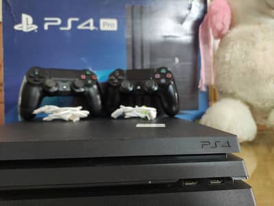 PS4 Pro 1TB Jailbreak 12.02 with box and 2 original controller