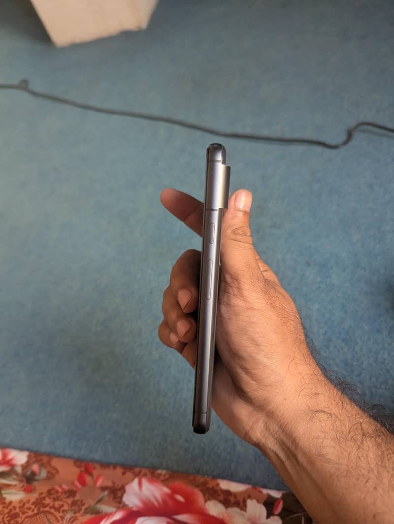 Google Pixel 8 2