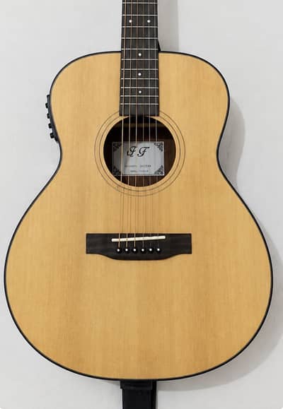 CF Sami Acoustic-Guitar for Sale - Excellent Condition