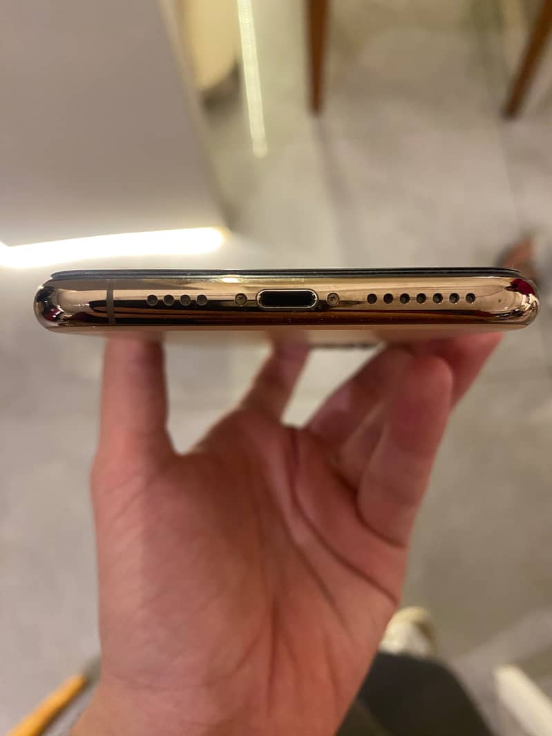 Apple iPhone 11 Pro Max 1