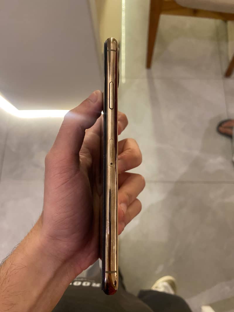Apple iPhone 11 Pro Max 5