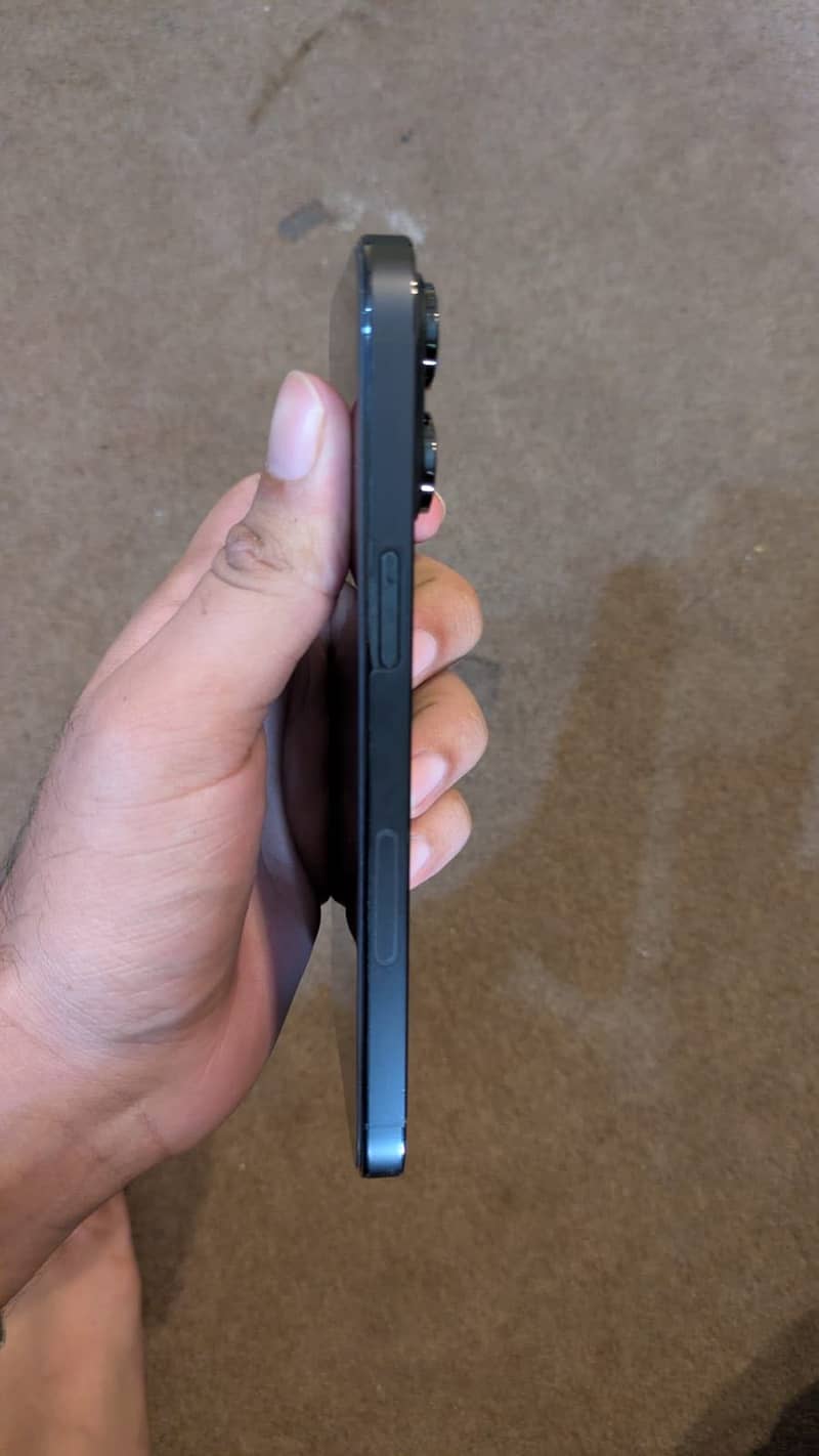 Apple iPhone 14 Pro Max 2