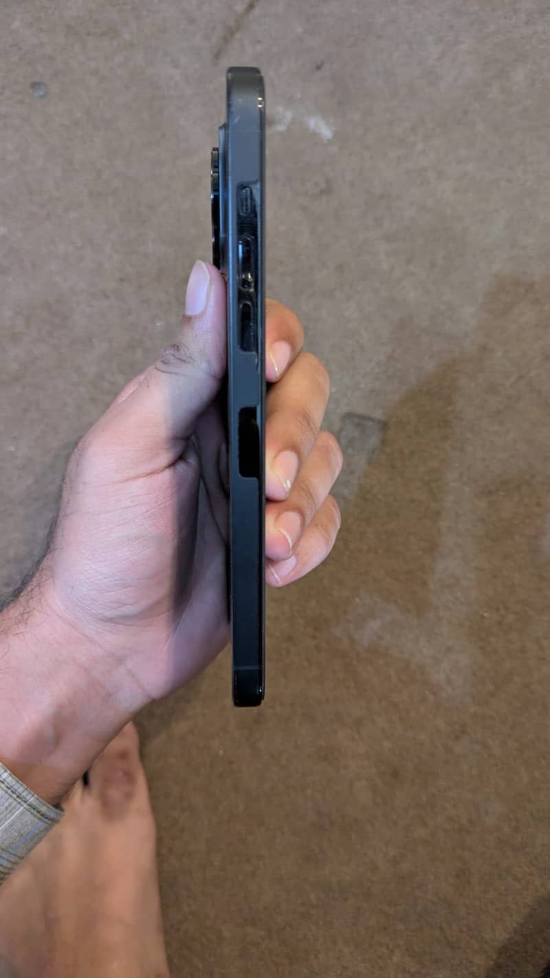 Apple iPhone 14 Pro Max 3