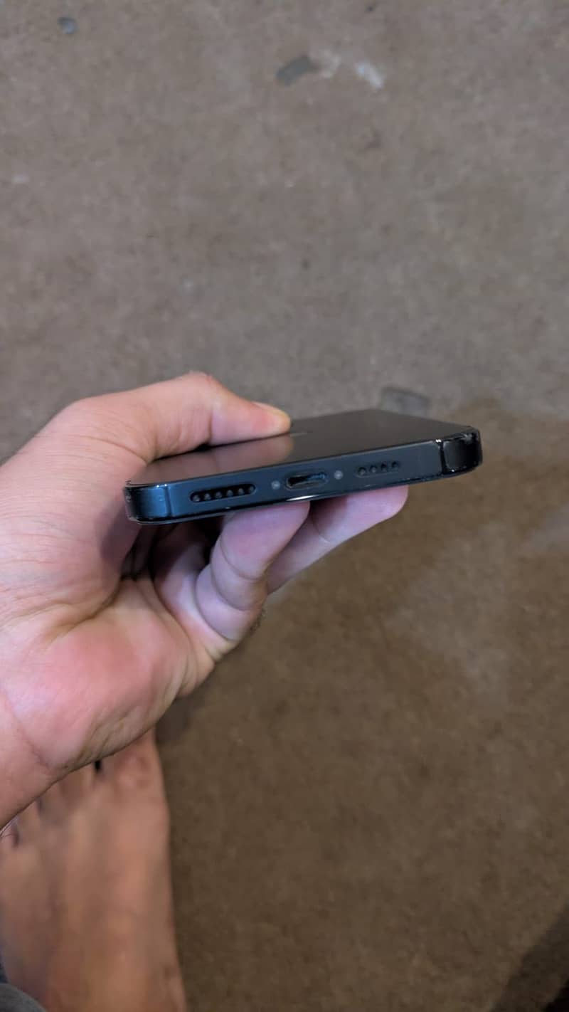 Apple iPhone 14 Pro Max 6