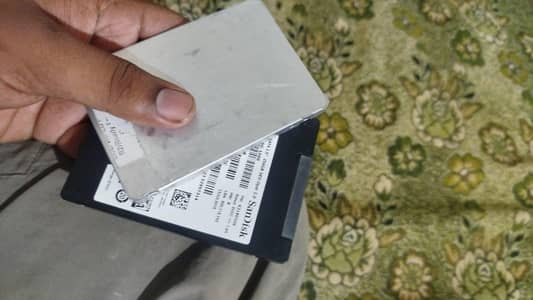 SSD 256 100 health hai