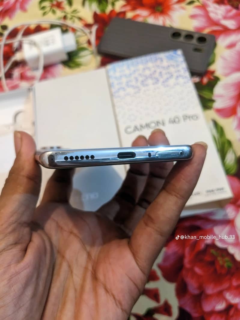 Tecno CAMON 40 1