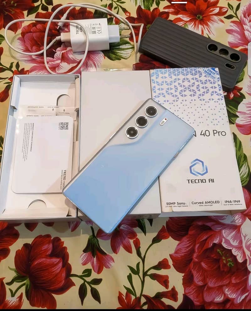 Tecno CAMON 40 2