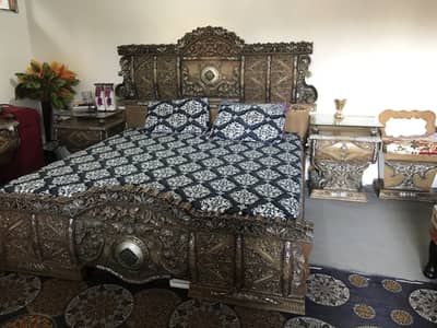 Heavy Chinioti Carved king size bedset with side tables + dressing