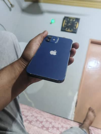 Apple iPhone 12