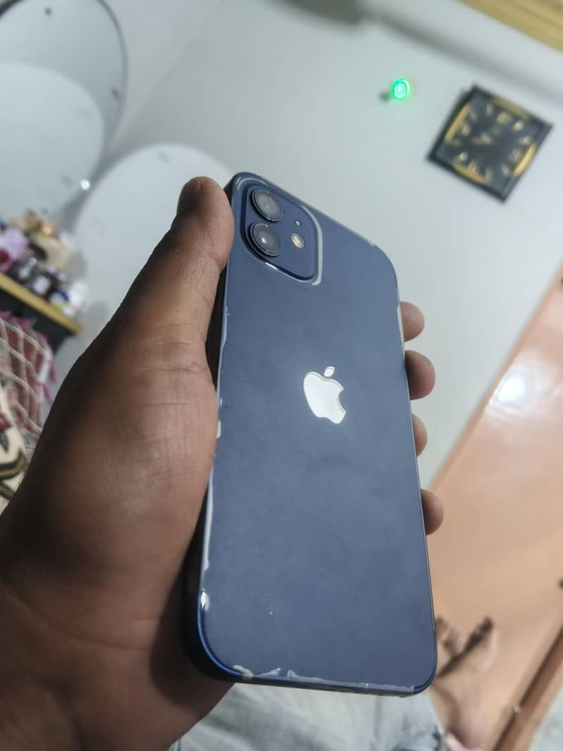 Apple iPhone 12 6