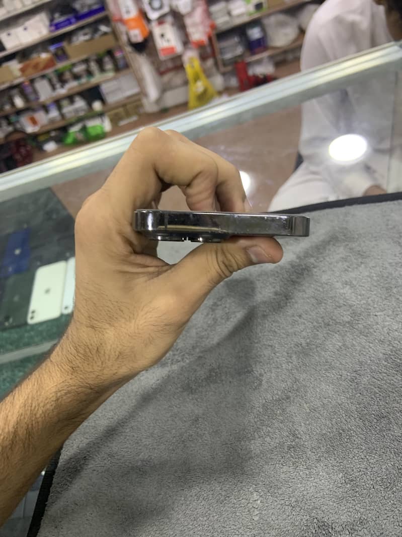 Apple iPhone 13 Pro 0