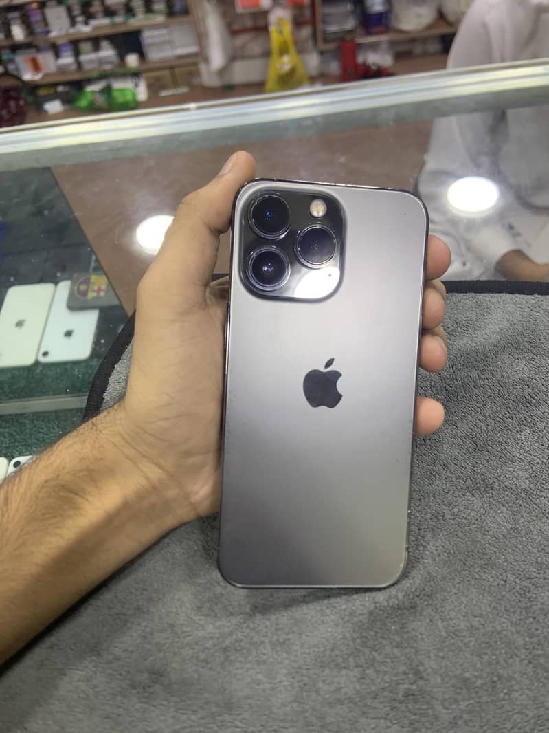 Apple iPhone 13 Pro 1