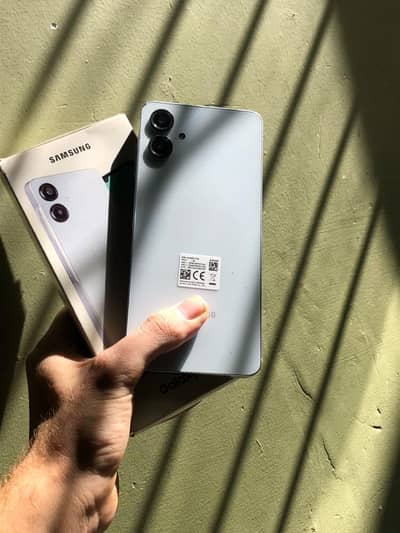 Samsung Mobile A06