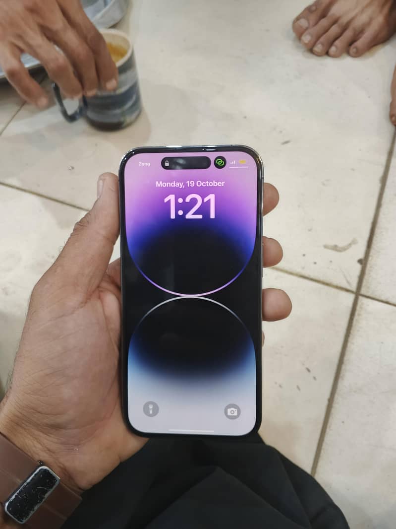 Apple iPhone 14 Pro 1