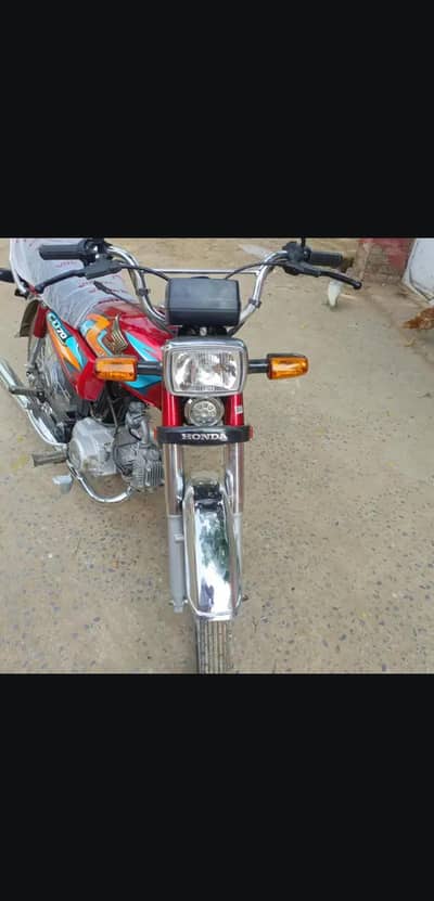 CD 70 2027 model bilkul ok hai Brad new condition