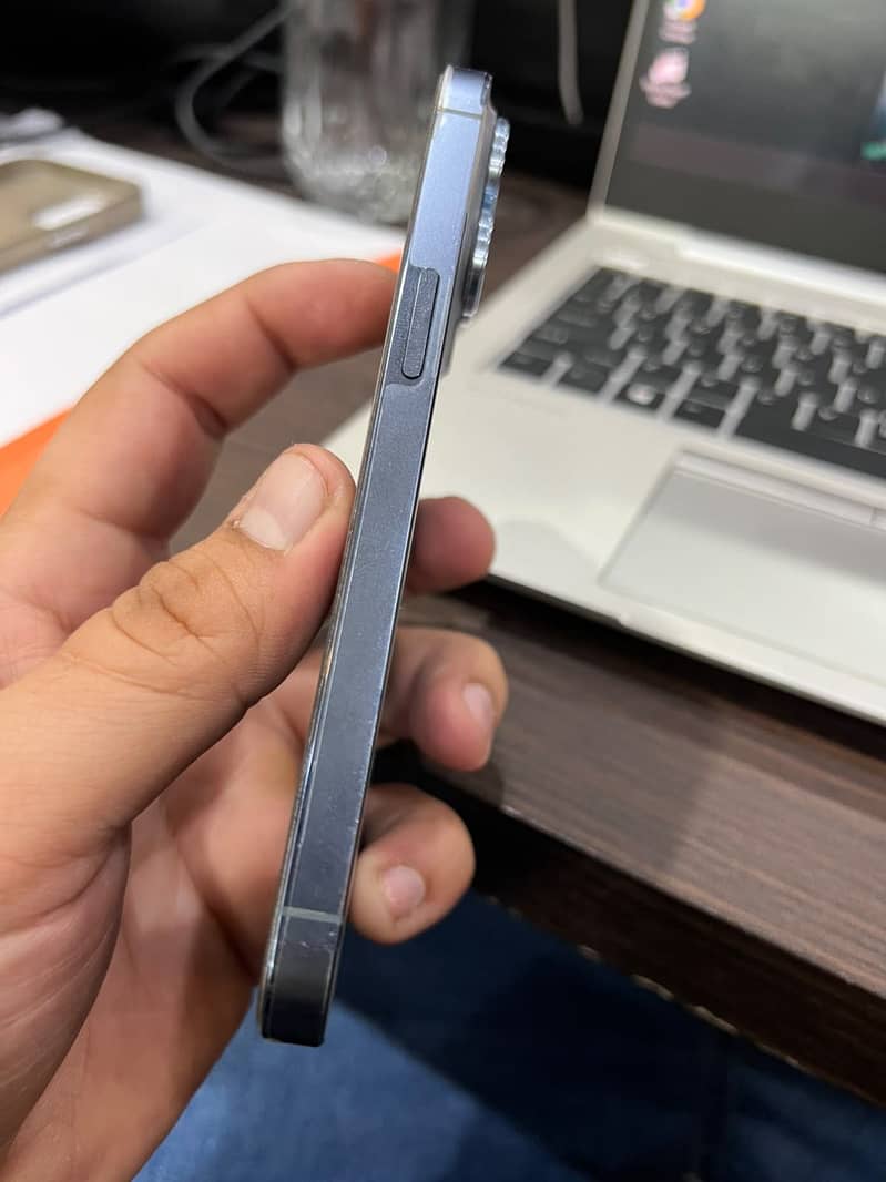Apple iPhone 13 Pro 1