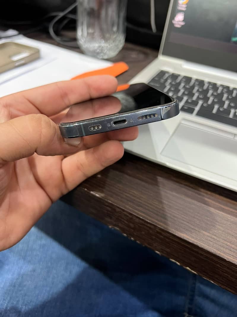 Apple iPhone 13 Pro 4