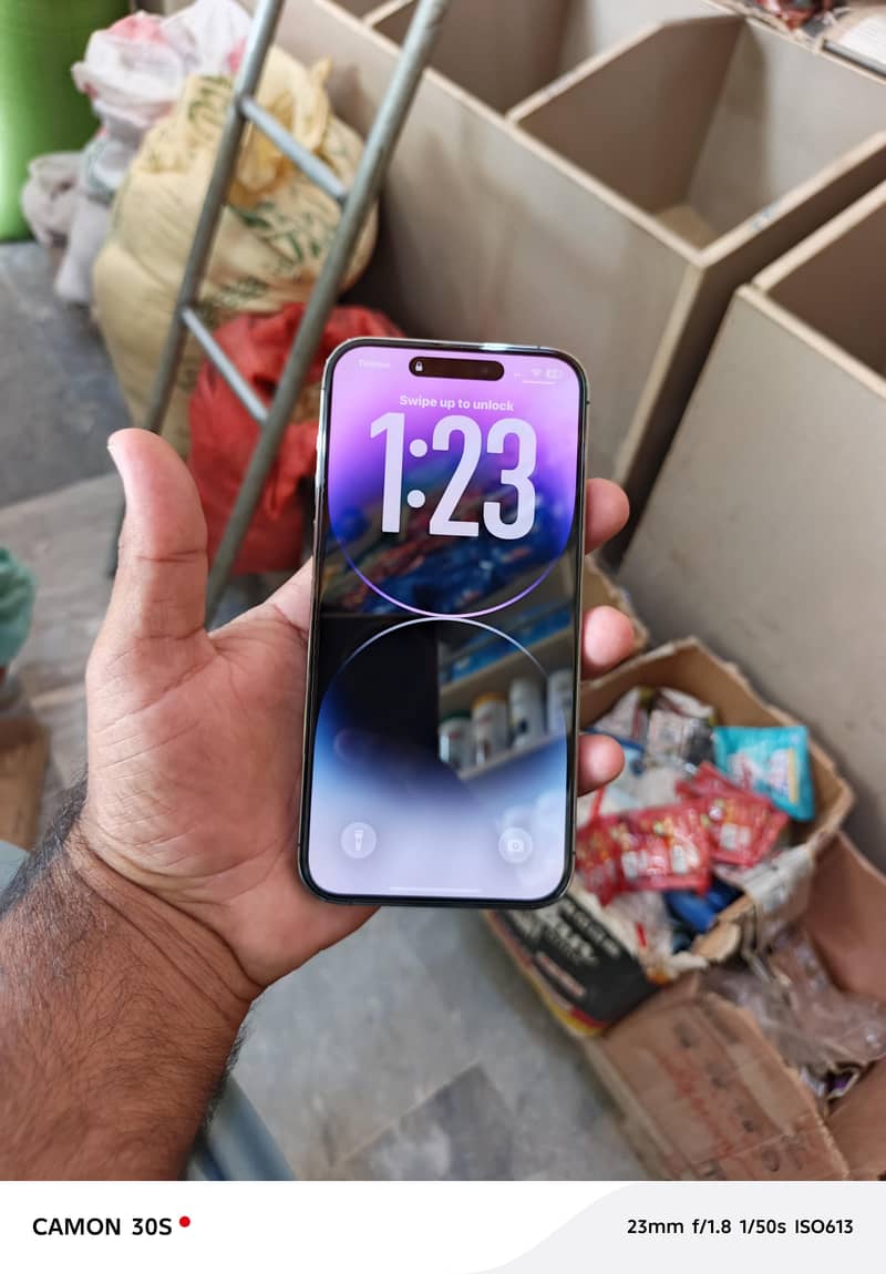 Apple iPhone 14 Pro Max 1