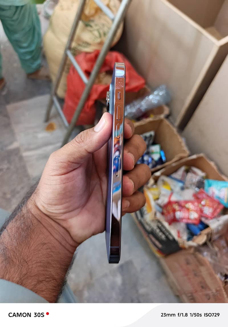Apple iPhone 14 Pro Max 6