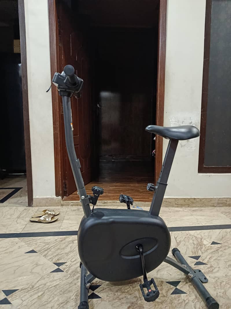 excercise cycle brand new condition 8