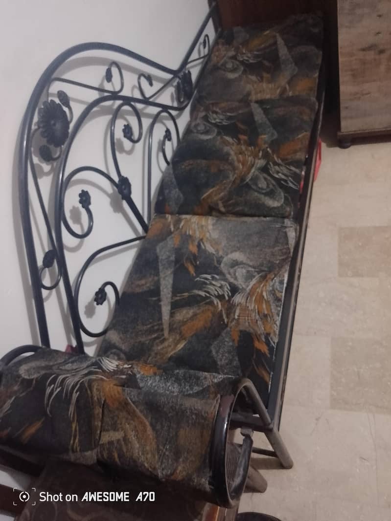 iron sofa 1