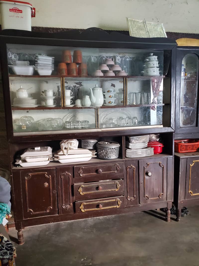 Showcase+DressingTable 0