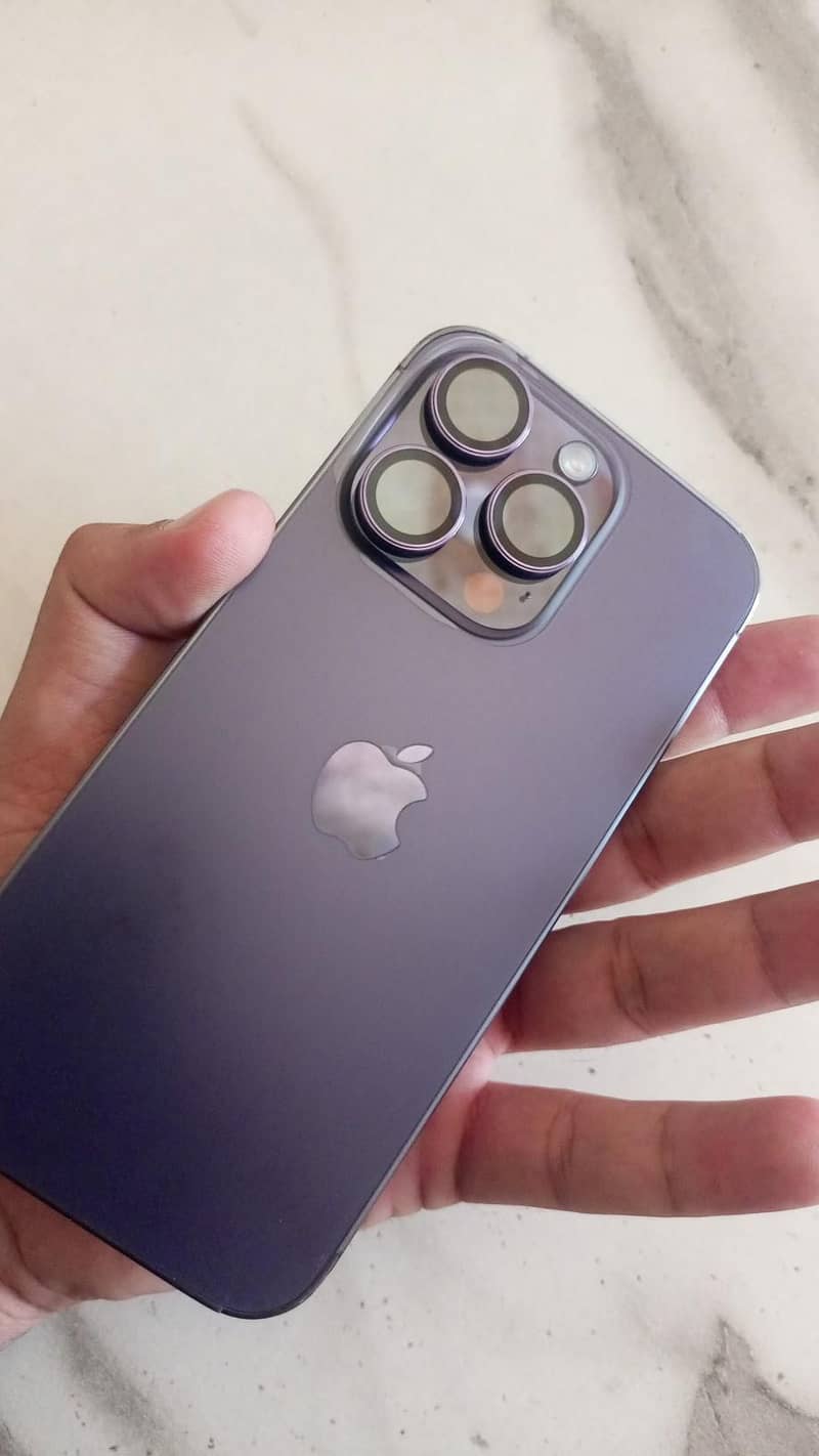 Apple iPhone 14 Pro 0