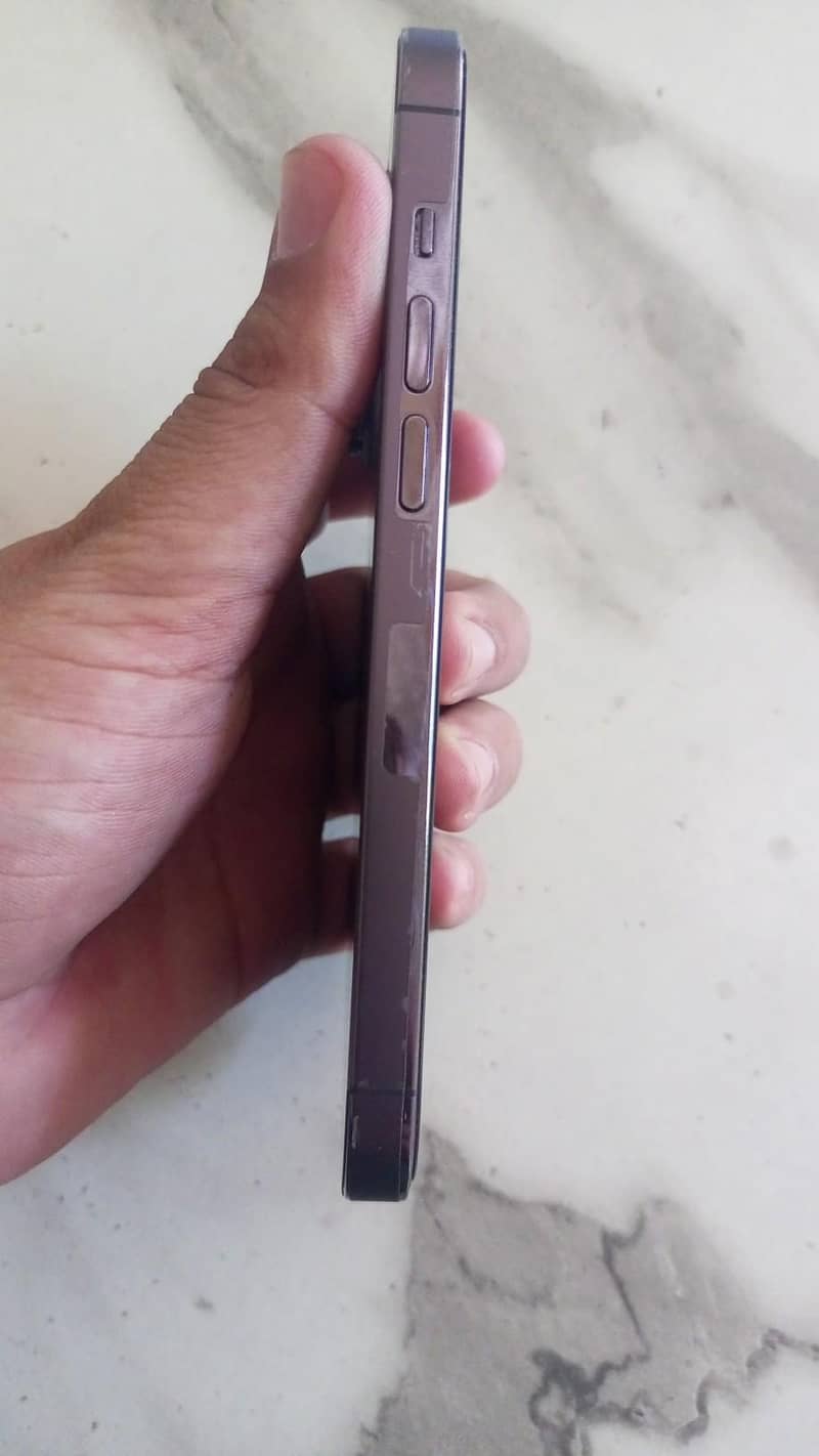 Apple iPhone 14 Pro 2