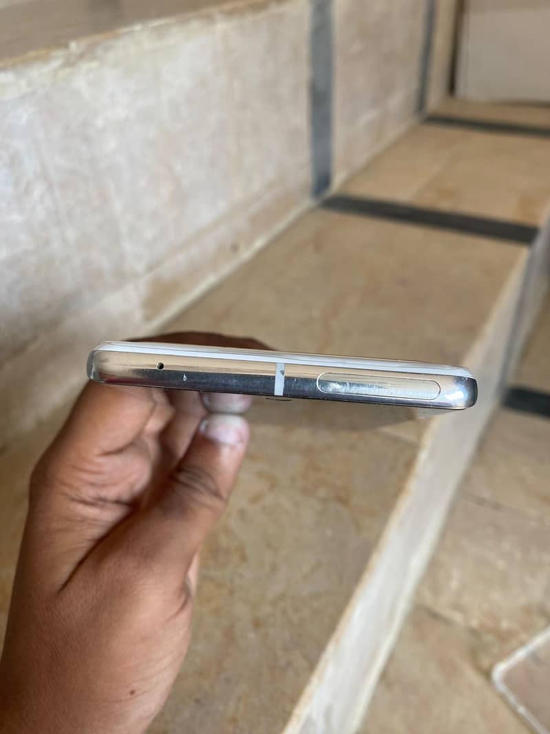 Google Pixel 7 Pro 12/128  With 30w Fast Charger 3