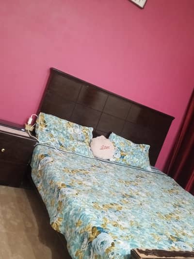 Wooden bed set for sale