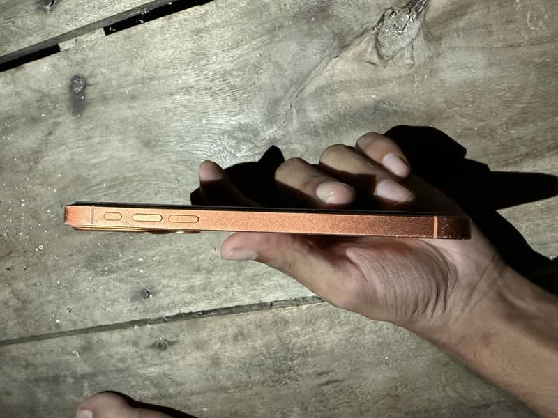Apple iPhone XR 4