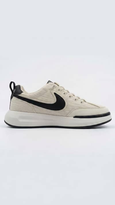 Nike Casual Sneakers - Excellent Condition